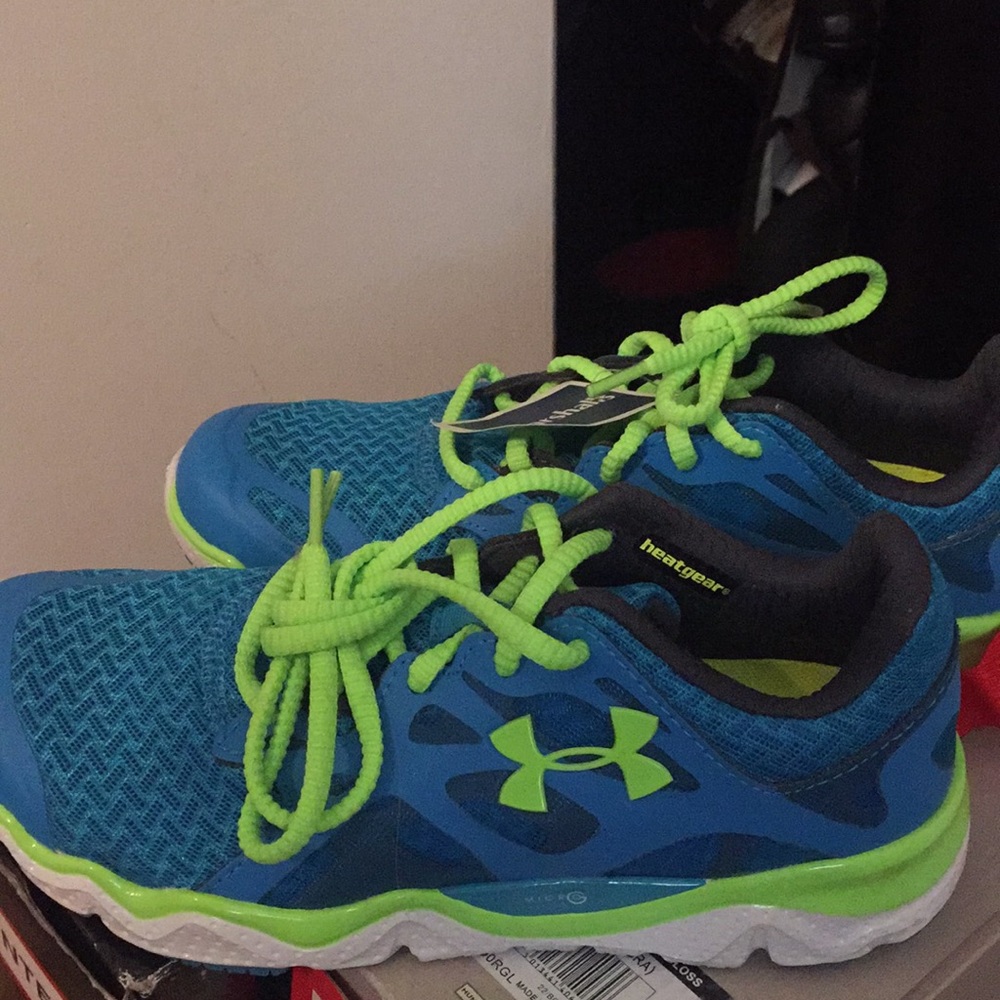 Under Armour Sneakers